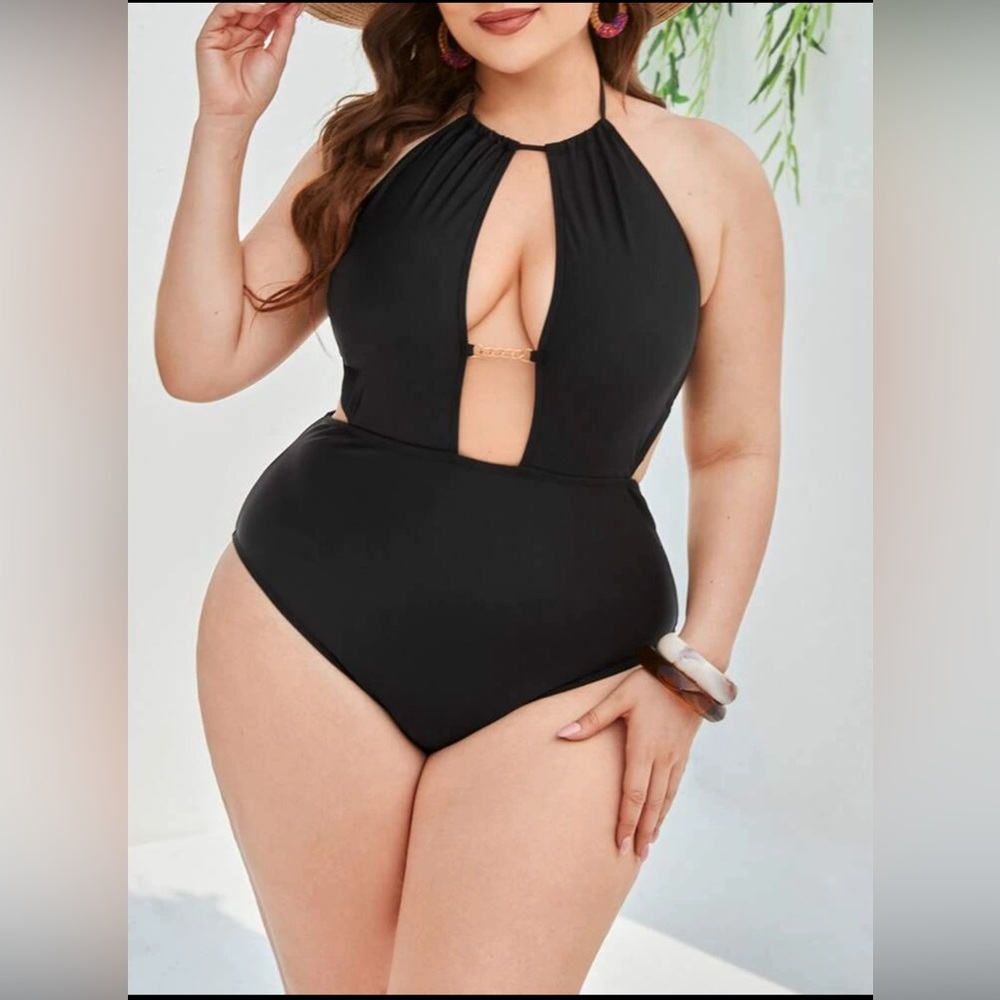 Plus size 20  Cut Out Chain Detail Halter One Piece vacation beach  Swimsuit